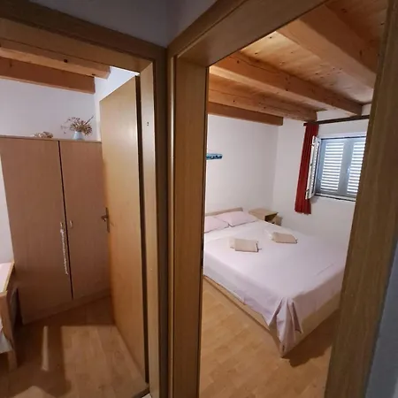 Дом отдыха Secluded Fisherman's Krknata, Dugi Otok - 397 *